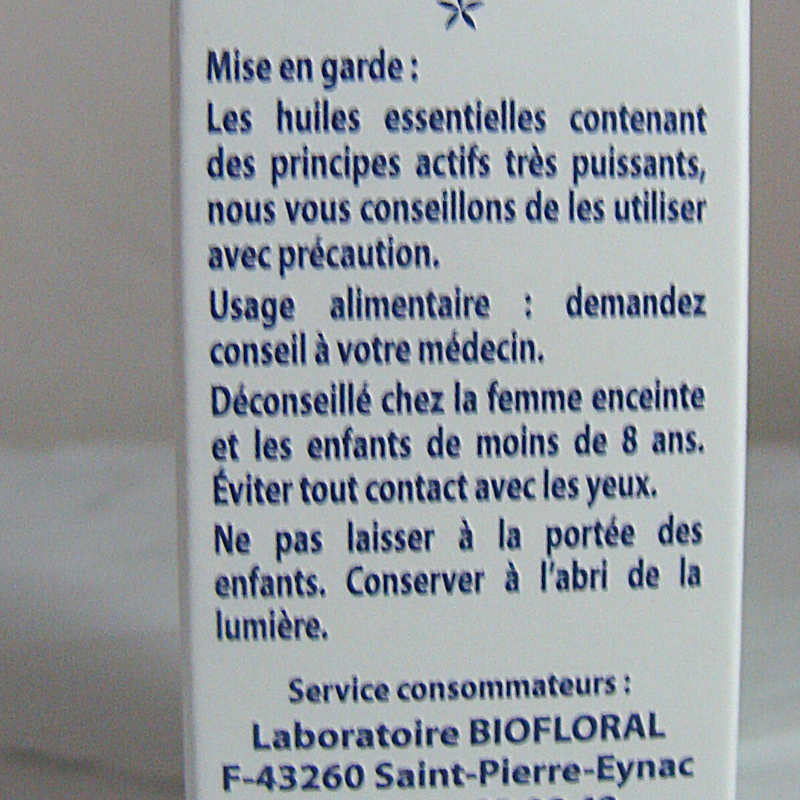 Huile Essentielle Arbre à Thé Bio - Du Panier à l'Assiette Huile Essentielle Arbre à Thé Bio - Du Panier à l'Assiette