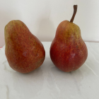 Poire William rouge - Du Panier à l'Assiette Poire William rouge - Du Panier à l'Assiette