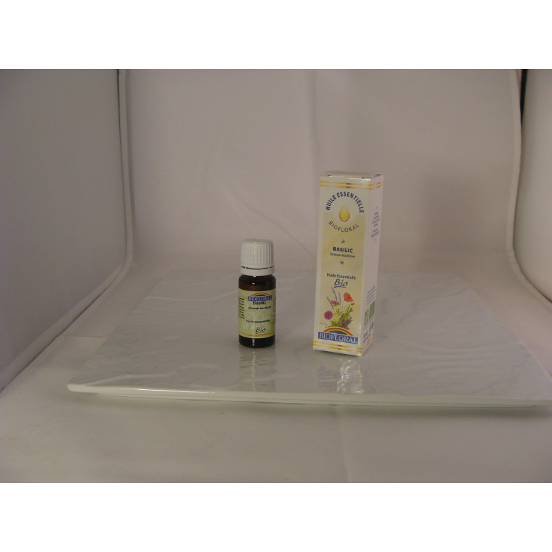Huile Essentielle Basilic Bio - Du Panier à l'Assiette Huile Essentielle Basilic Bio - Du Panier à l'Assiette